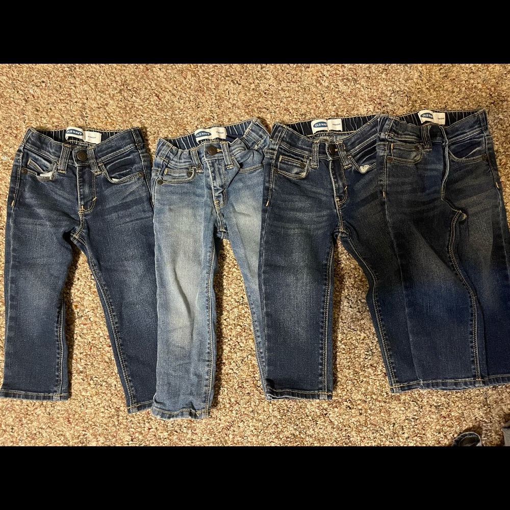 4 pairs of old navy size 2t jeans